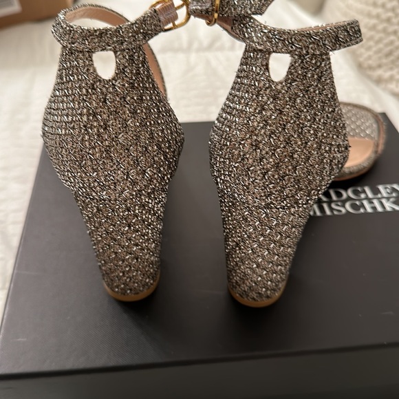 Stuart Weitzman beaded sandal size 9 1/2 - Picture 10 of 11